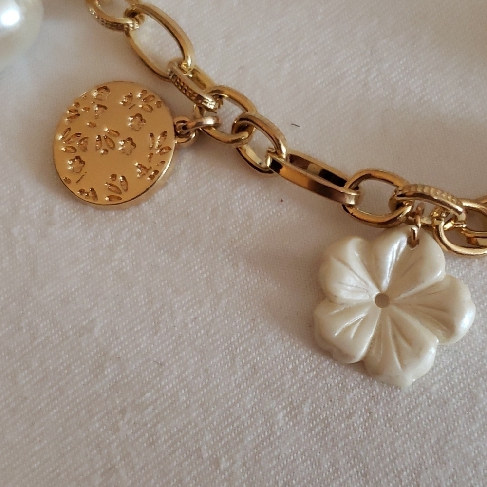 A New Day Necklace w/Red Blown Glass Beads, Floral Disc & Hibiscus Pendant - Picture 3 of 5